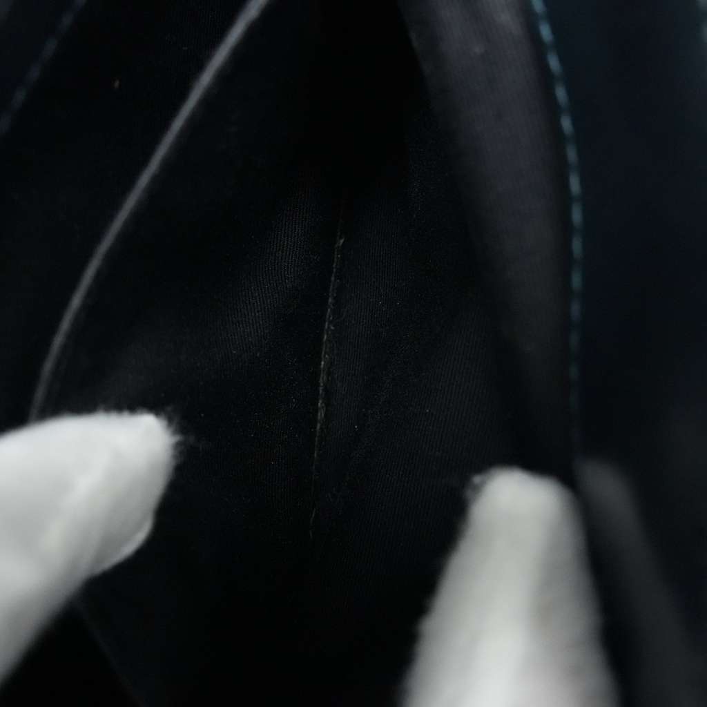 Yves Saint Laurent Women's Loulou Handbag Velvet Green - Image 14