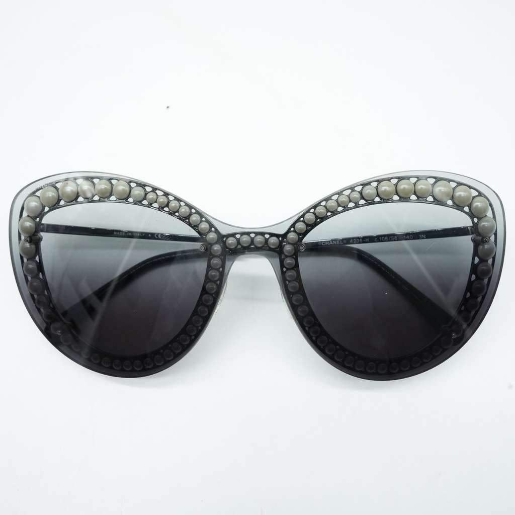 Chanel 4236-H Hanvan Black Color with Pearl