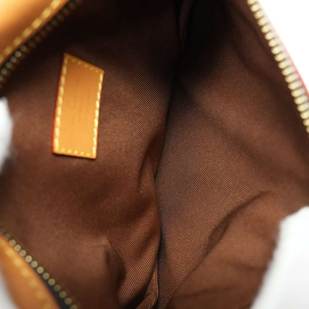 Louis Vuitton Monogram Saumur Messenger PM Shoulder Bag M44879 - Image 10