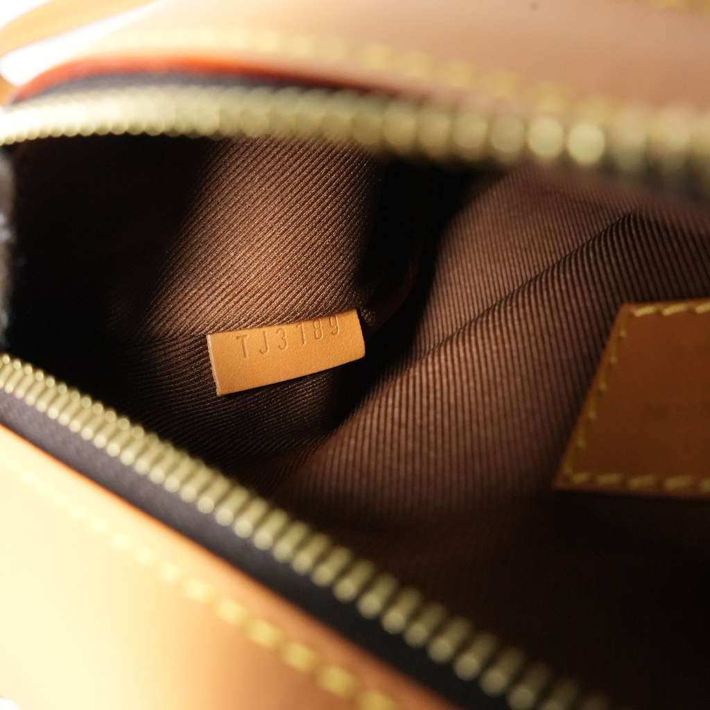 Louis Vuitton Monogram Saumur Messenger PM Shoulder Bag M44879 - Image 12