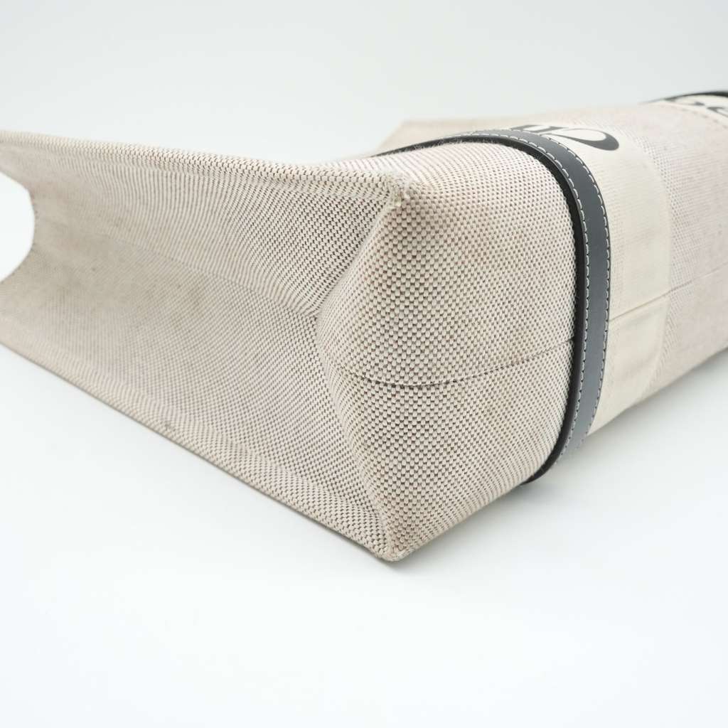 Chloé Medium Woody Tote Canvas  Bag - Detail 1