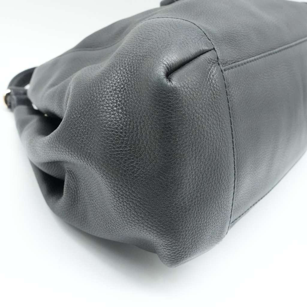 Gucci Black Pebbled Calfskin Leather Greenwich Medium Shoulder Bag - Detail 1