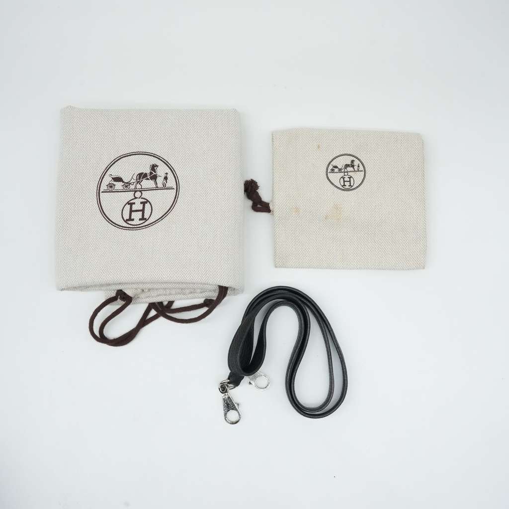 Hermès Kelly 32 Retourne Togo Black PHW PX APY423 - Image 21