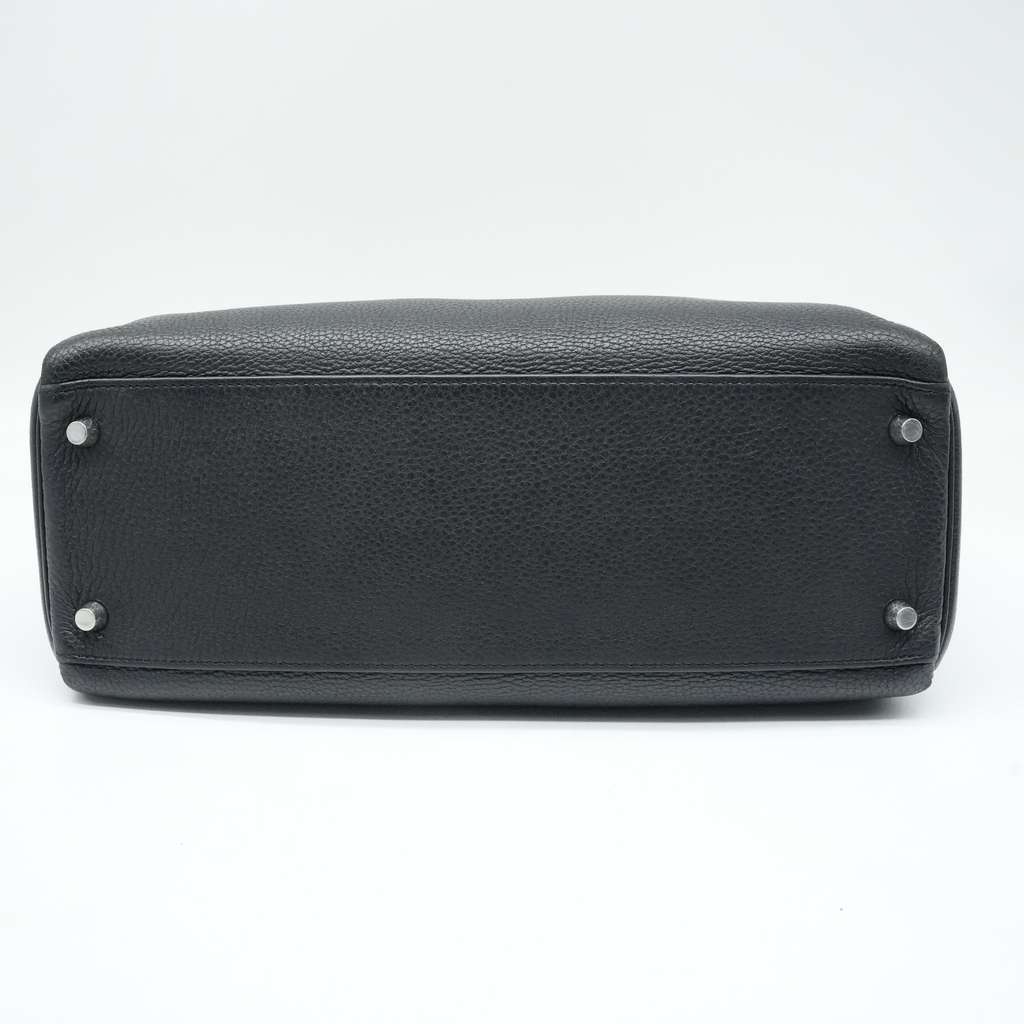 Hermès Kelly 32 Retourne Togo Black PHW PX APY423 - Side view