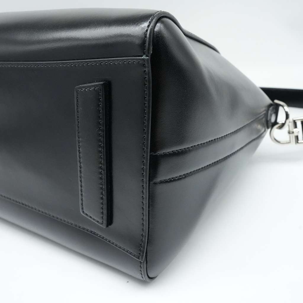 Givenchy Medium Antigona Bag In Grained Leather - Image 10