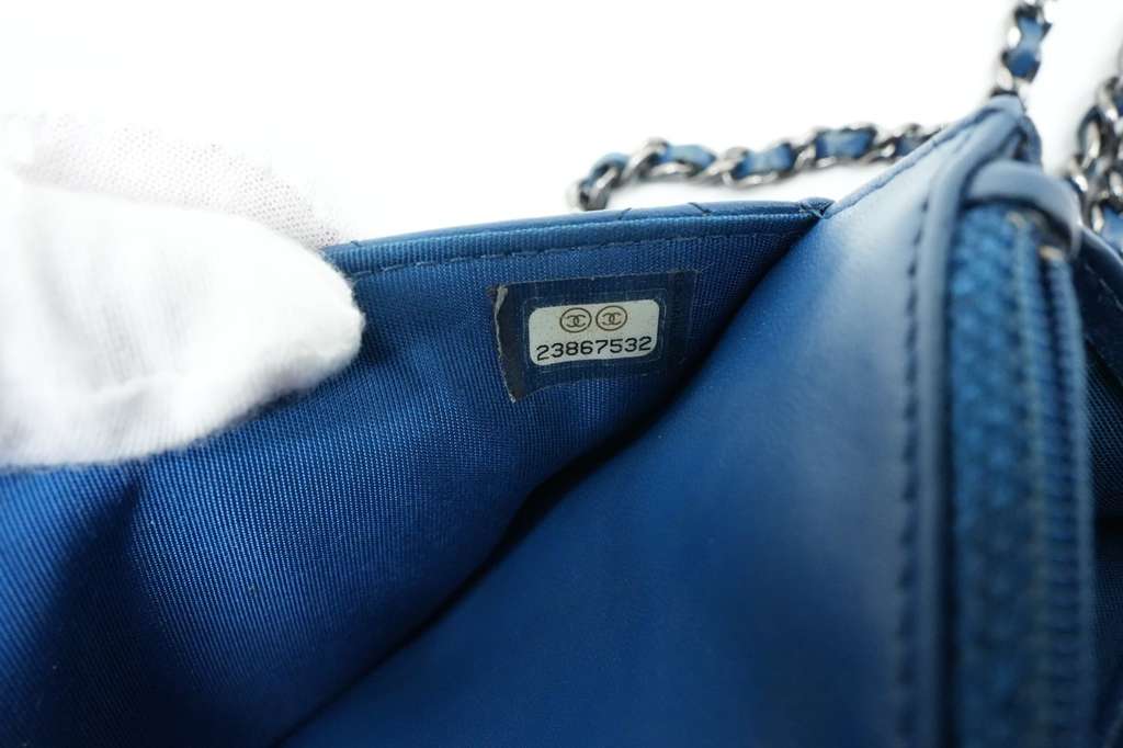 Chanel Trendy CC No Handle Small Flap Shoulder Bag Blue - Image 18