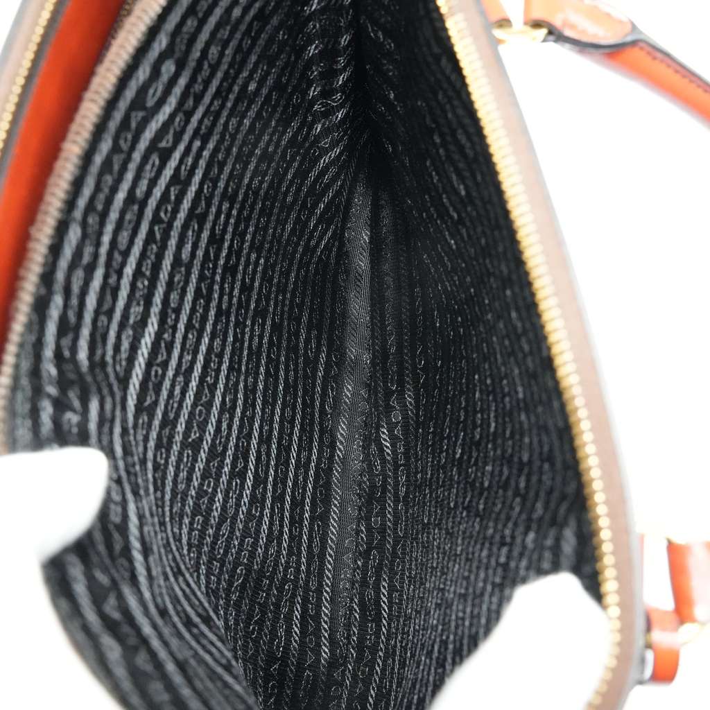 Prada Galleria Saffiano Vernic Pattent Leather Bag - Image 13