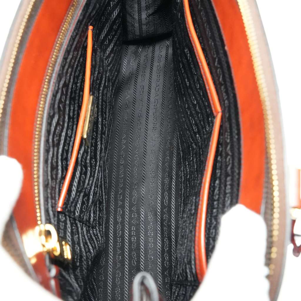 Prada Galleria Saffiano Vernic Pattent Leather Bag - Image 14