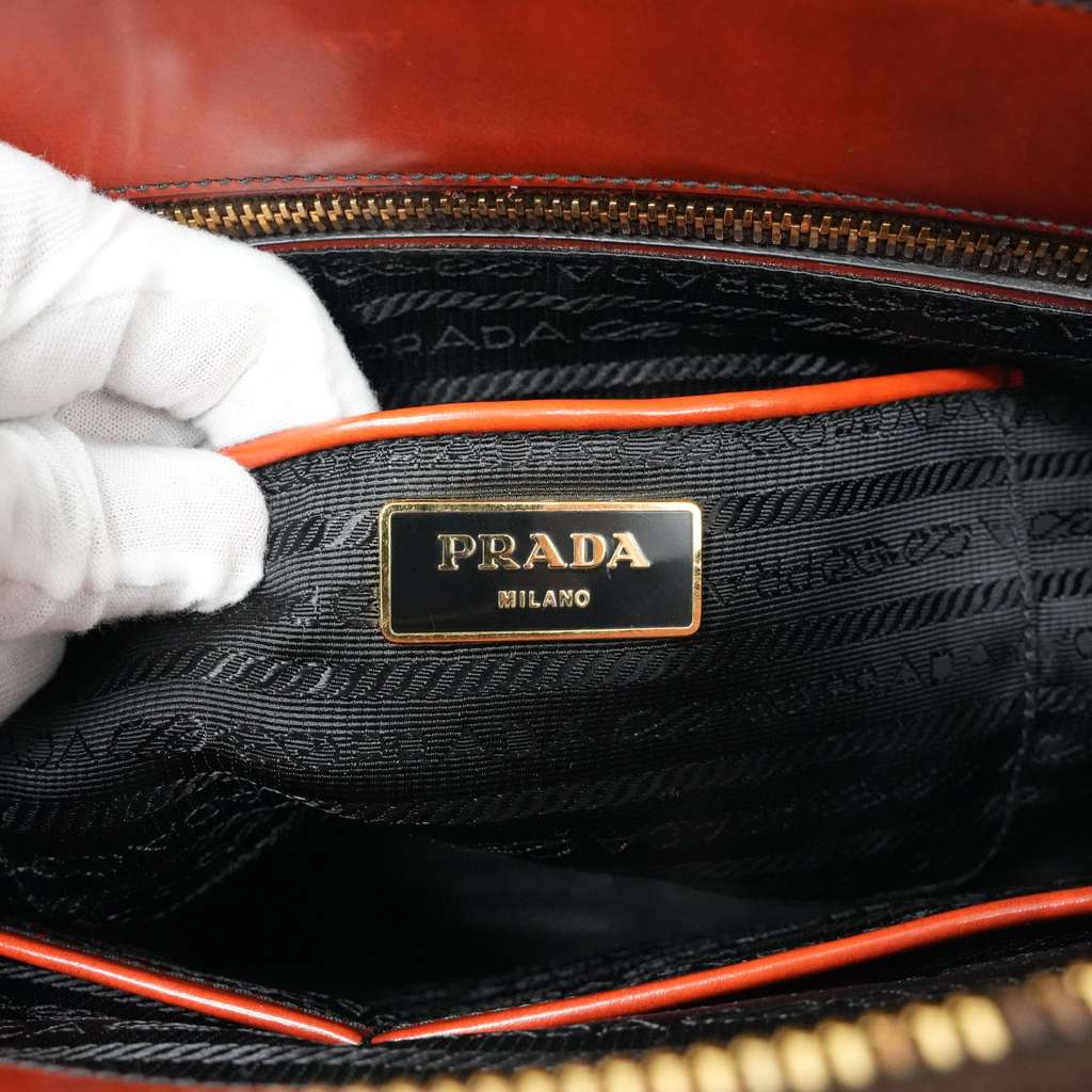 Prada Galleria Saffiano Vernic Pattent Leather Bag - Image 15