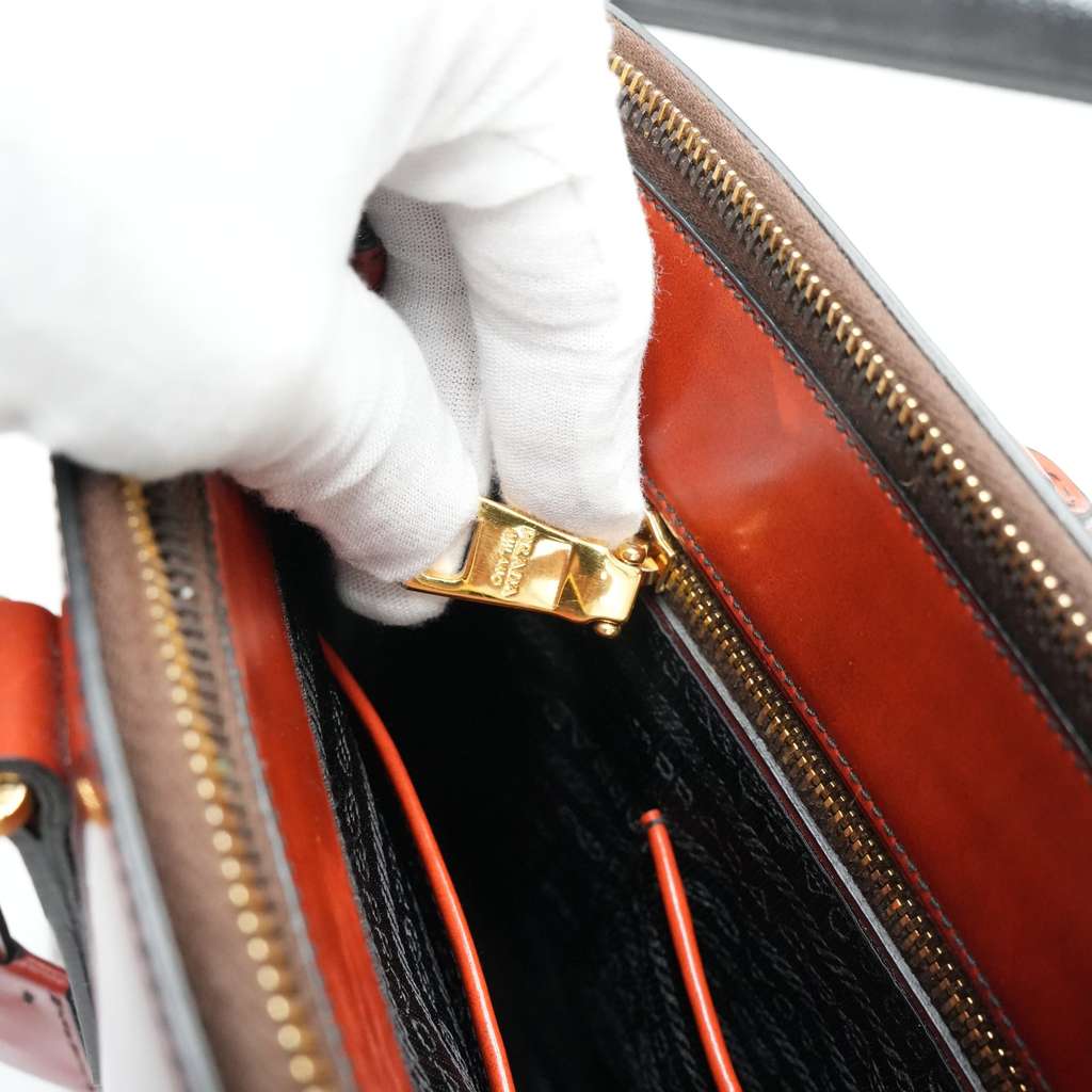 Prada Galleria Saffiano Vernic Pattent Leather Bag - Image 18