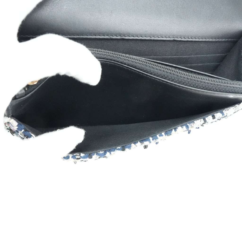 Chanel 19 Tweed Wallet on Chain - Image 15