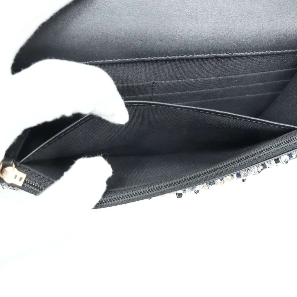 Chanel 19 Tweed Wallet on Chain - Image 17