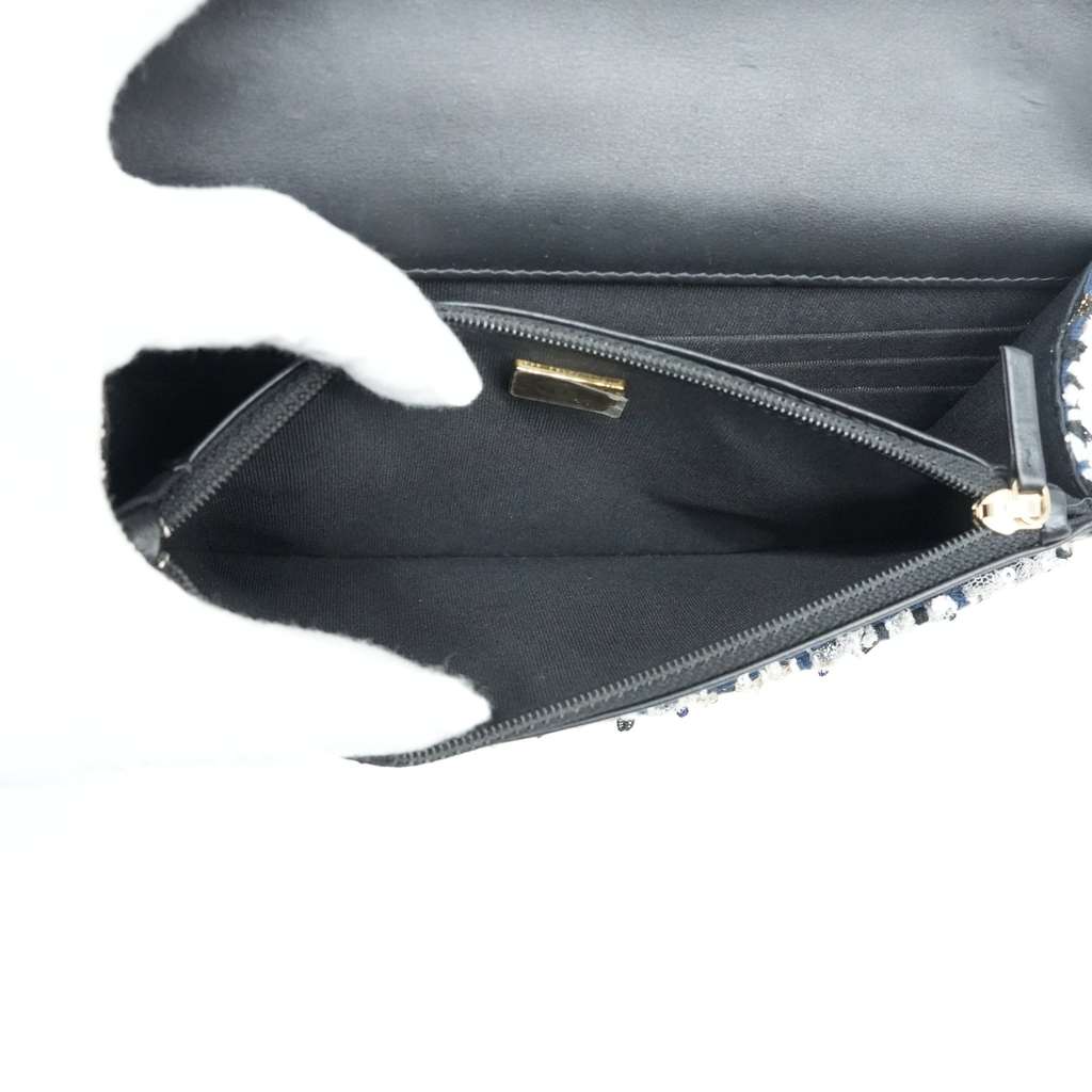 Chanel 19 Tweed Wallet on Chain - Image 19