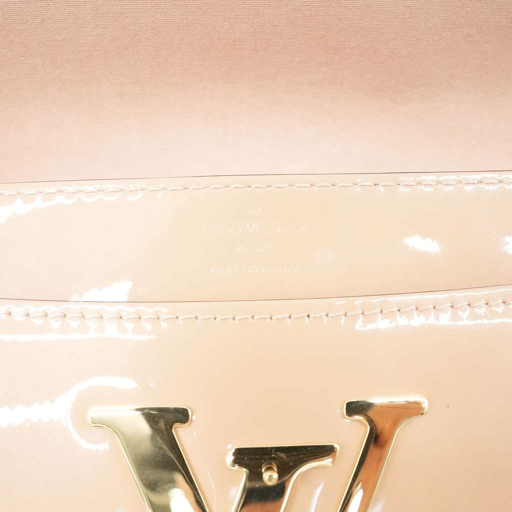 Louis Vuitton Nude Patent Leather Louise Clutch - Image 12