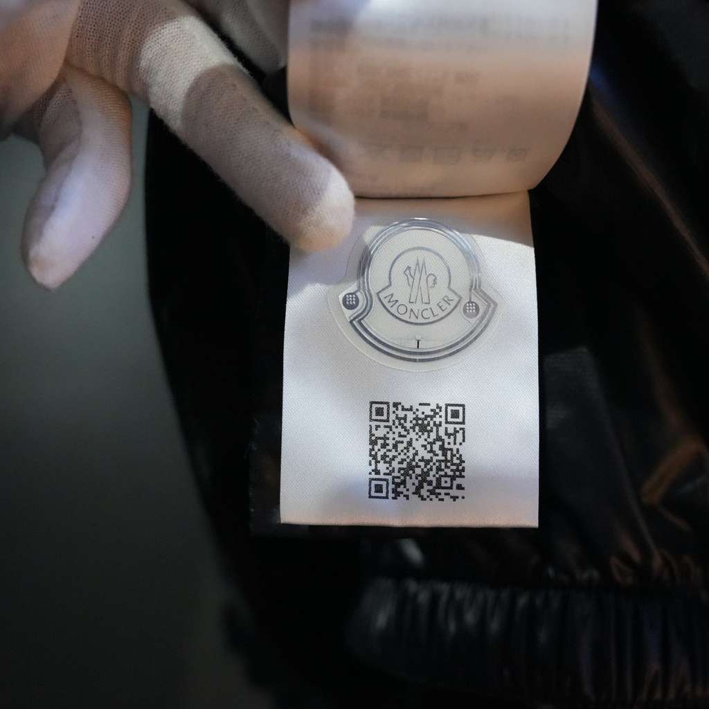 Moncler Grenoble Staz GORE-TEX Ski Jacket Black Size M - Image 15