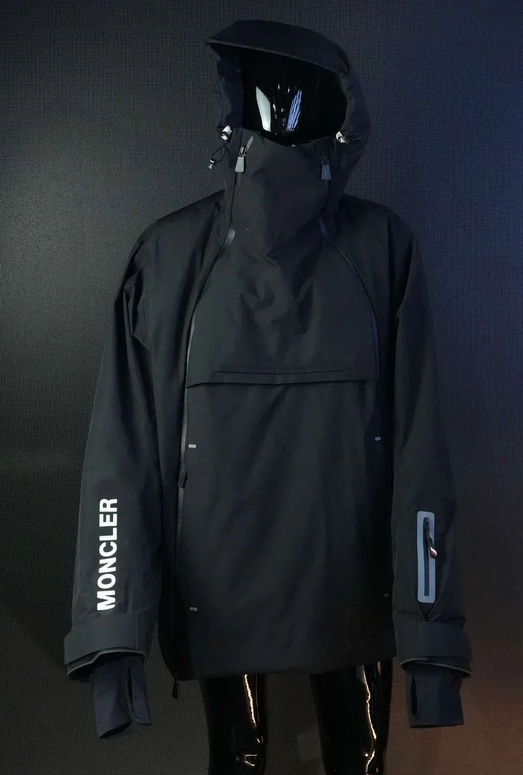 Moncler Grenoble Staz GORE-TEX Ski Jacket Black Size M Black Good - Model View