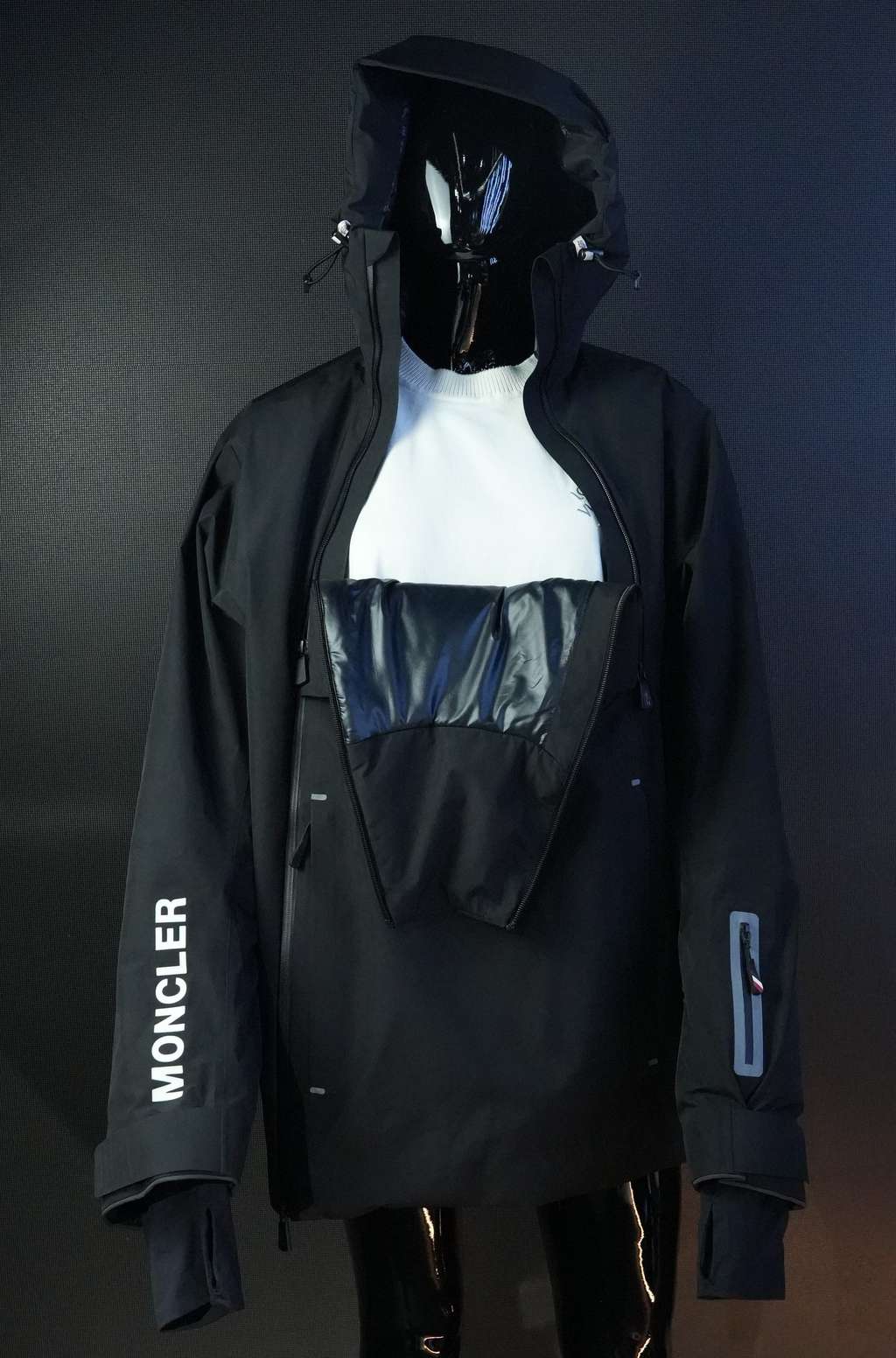 Moncler Grenoble Staz GORE-TEX Ski Jacket Black Size M - Side view