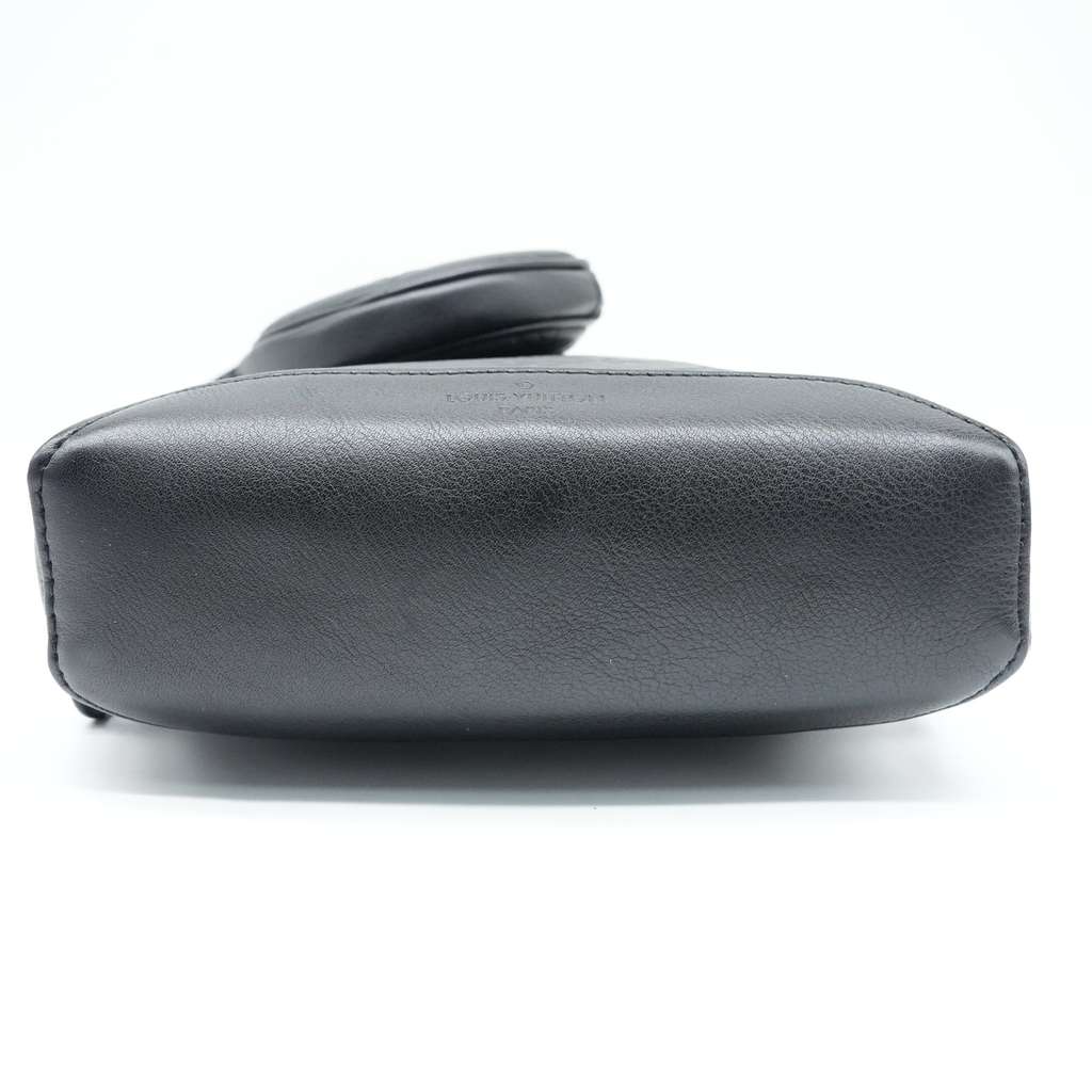 Louis Vuitton Duo Sling Bag Black Monogram Shadow Leather - Detail 1