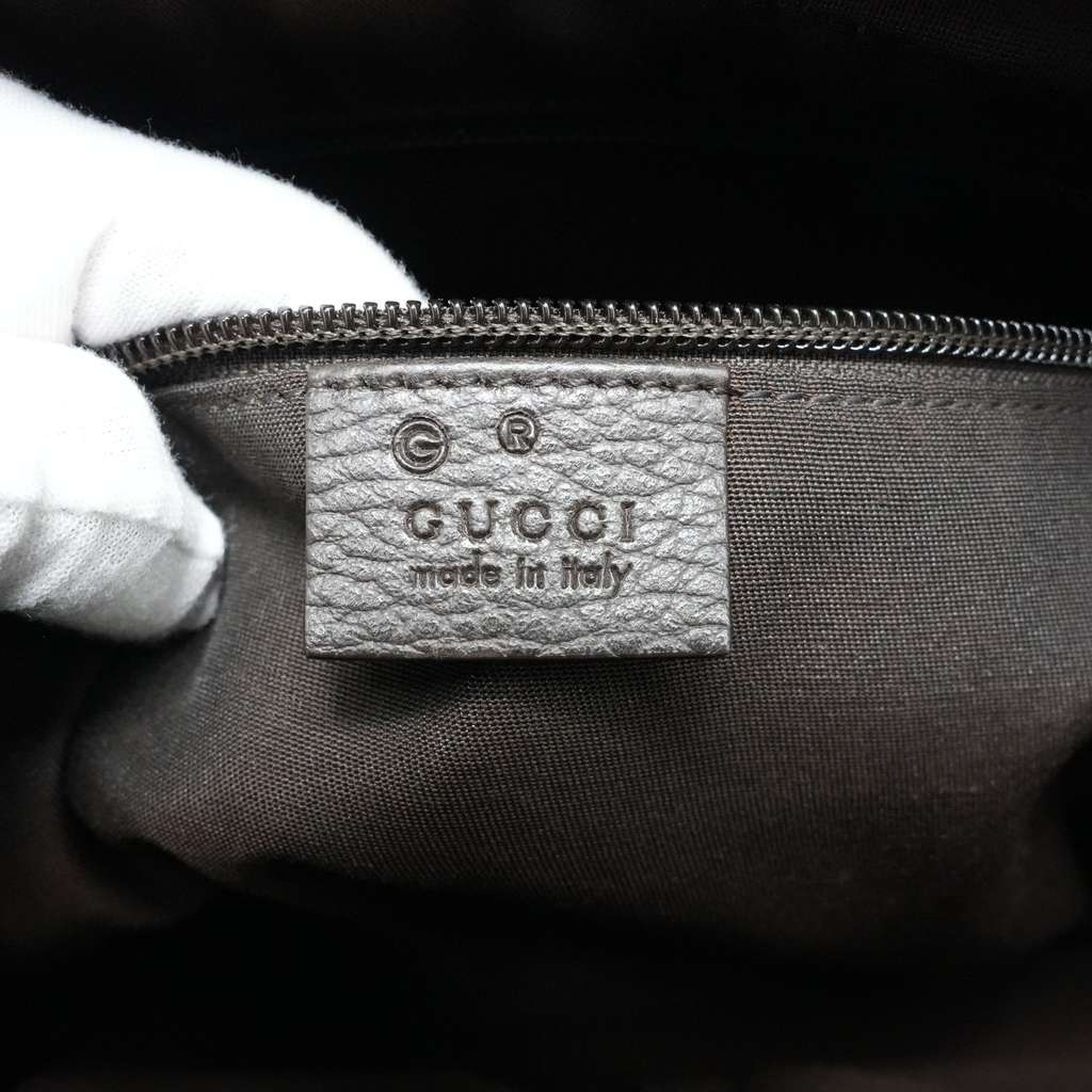 Gucci GG Canvas Messenger Bag Classic - Image 17