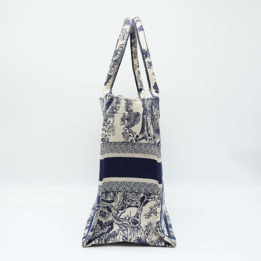 Dior Medium Dior Book Tote Blue and Ecru Toile de Jouy Reverse Embroidery - Back view