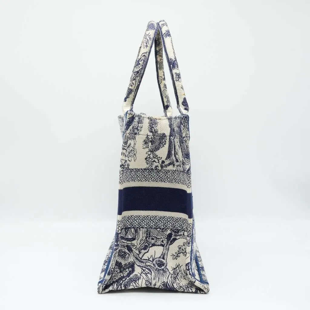 Dior Medium Dior Book Tote Blue and Ecru Toile de Jouy Reverse Embroidery Blue Cotton Fair - Back View