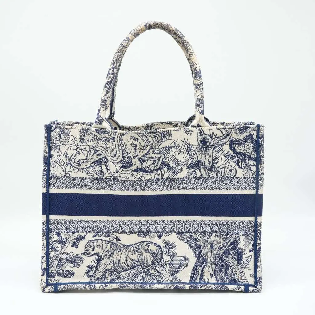 Dior Medium Dior Book Tote Blue and Ecru Toile de Jouy Reverse Embroidery Blue Cotton Fair - Inside View