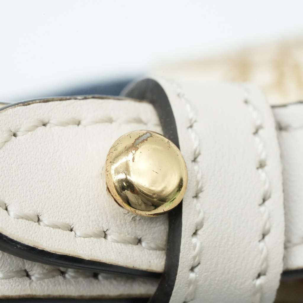 Gucci White MIni Sylvie Leather Bag - Image 18