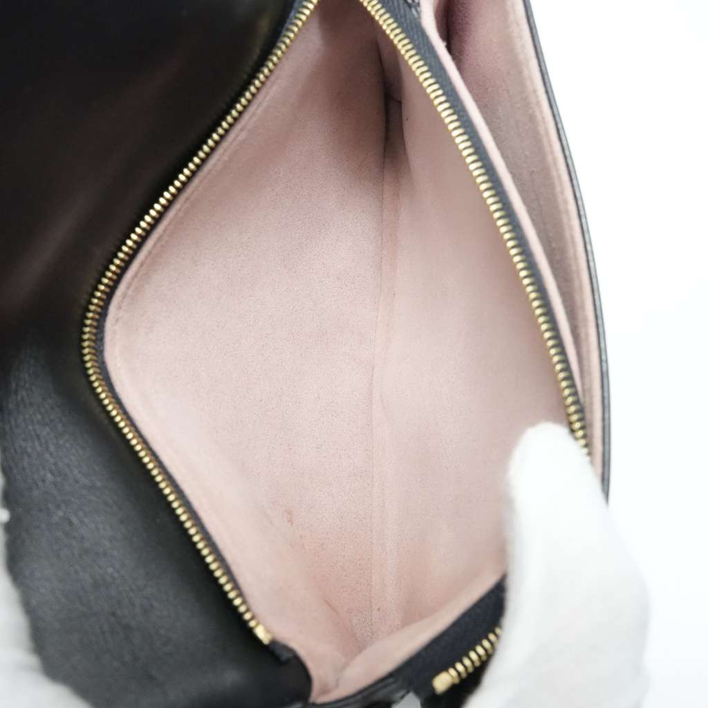 Louis Vuitton Coussin Black Bag Monogram-embossed Puffy Lambskin - Image 14