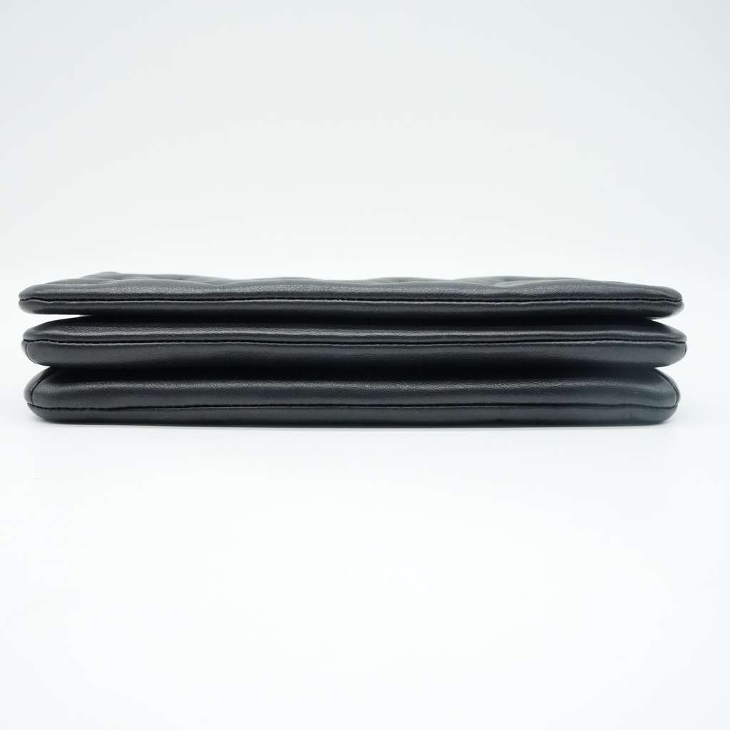 Louis Vuitton Coussin Black Bag Monogram-embossed Puffy Lambskin - Side view