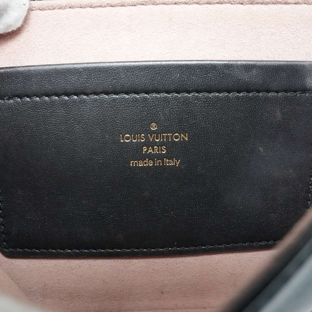 Louis Vuitton Coussin Black Bag Monogram-embossed Puffy Lambskin - Image 12