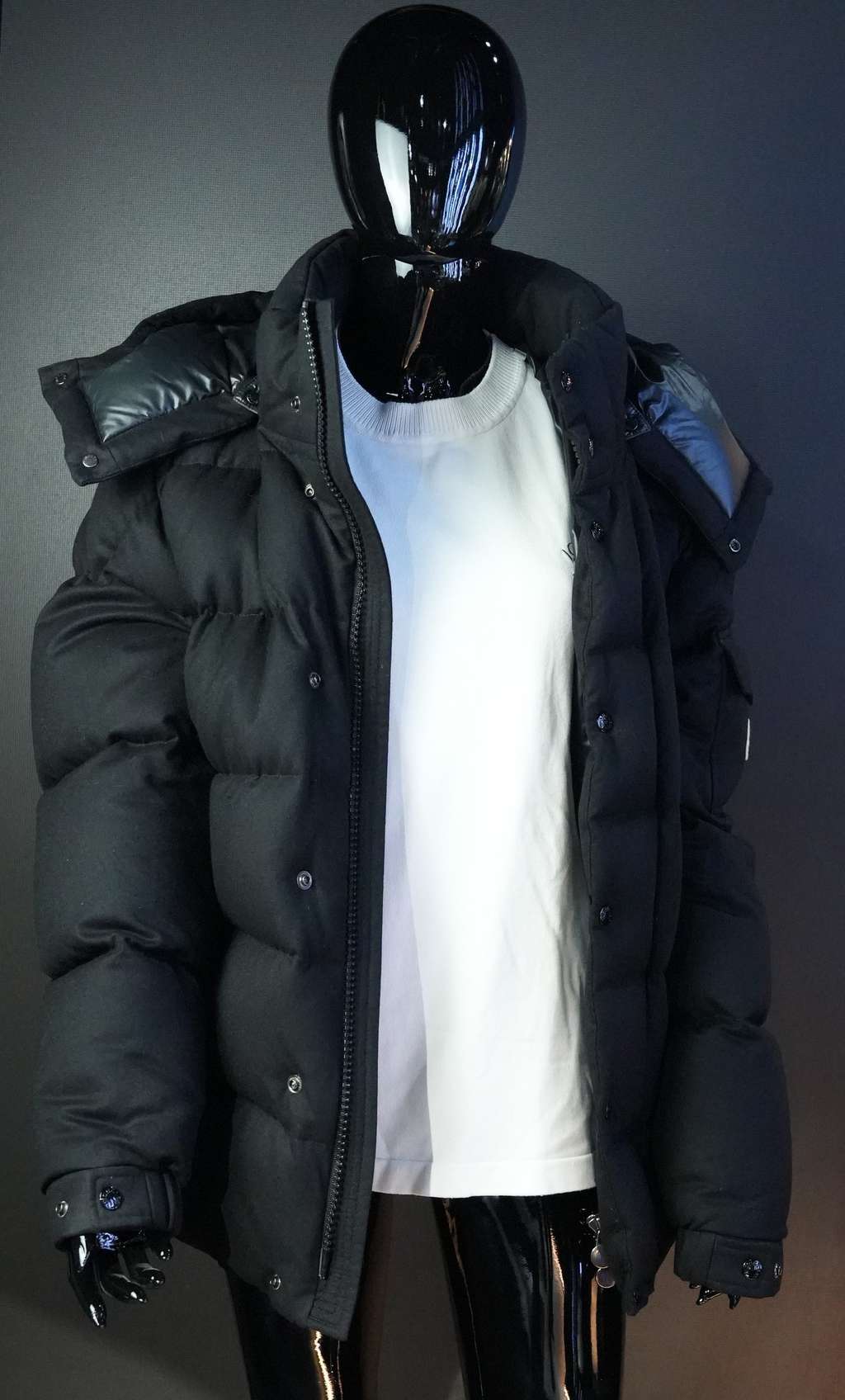 Moncler Vezere Puffer Jacket Black Size 4 - Detail 1