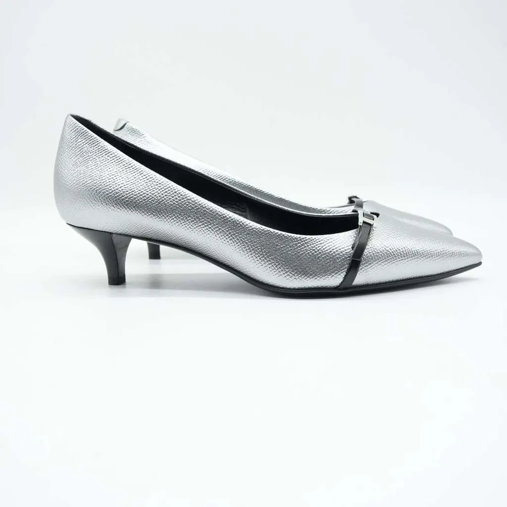 Hermès Ballet Flats Silver Size 36 Silver Leather Good - Model View