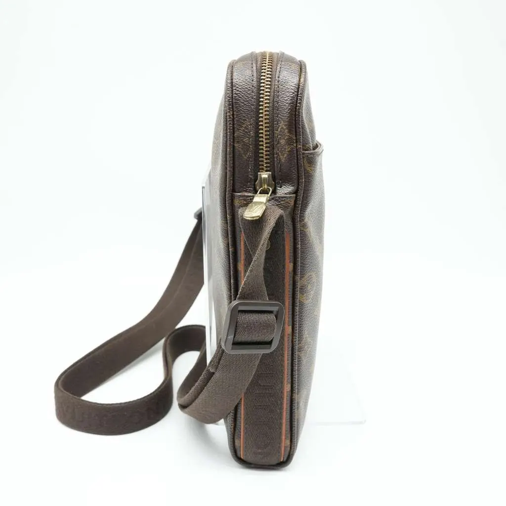 Louis Vuitton Messenger Bag Monogram Canvas Brown Brown Canvas Fair - Back View