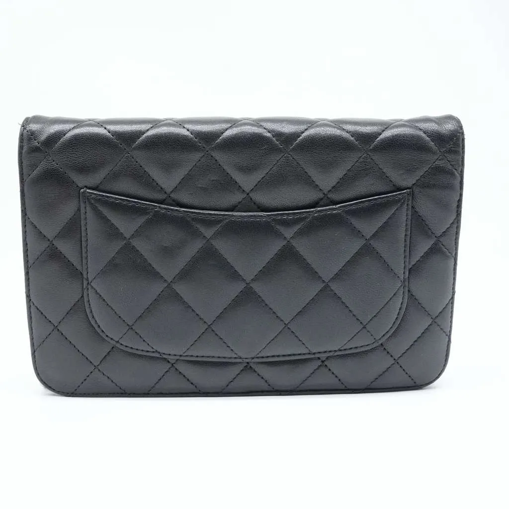 Chanel Wallet On Chain Black Lambaskin Sliver Tone Hard ware Black Good - Model View