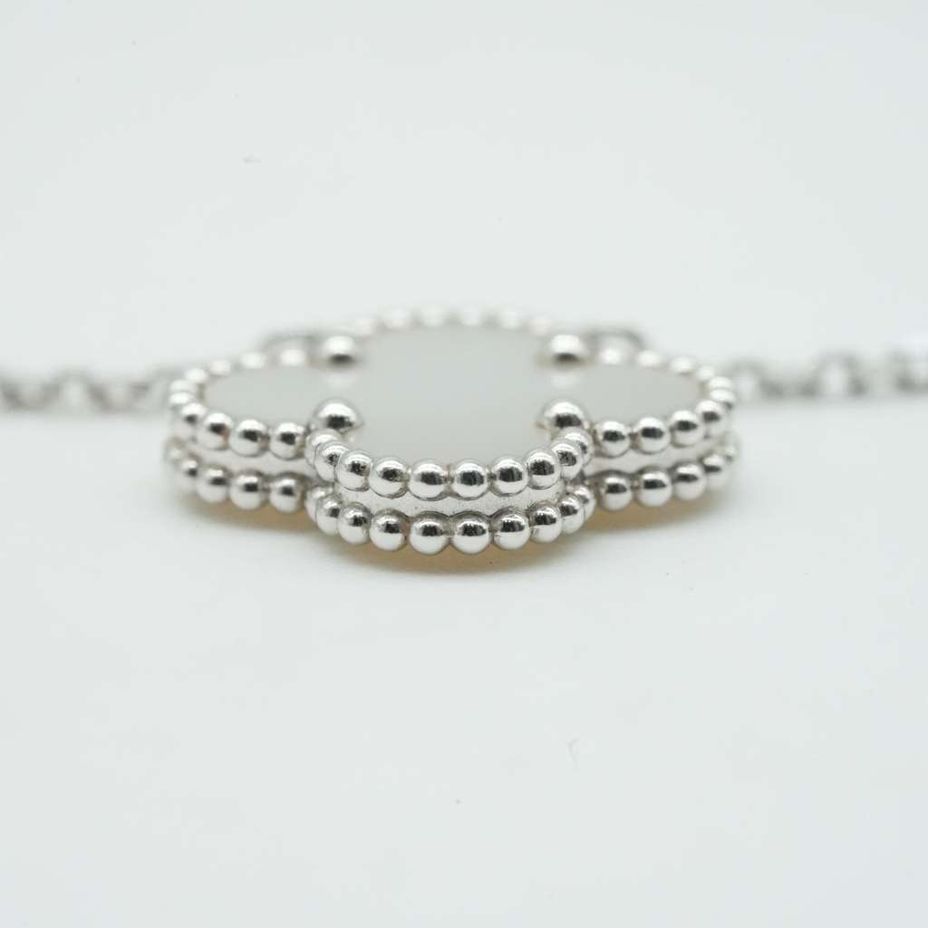 Van Cleef & Arpels Vintage Alhambra pendant Necklace 18K White Gold 5.3g JO172562 - 2