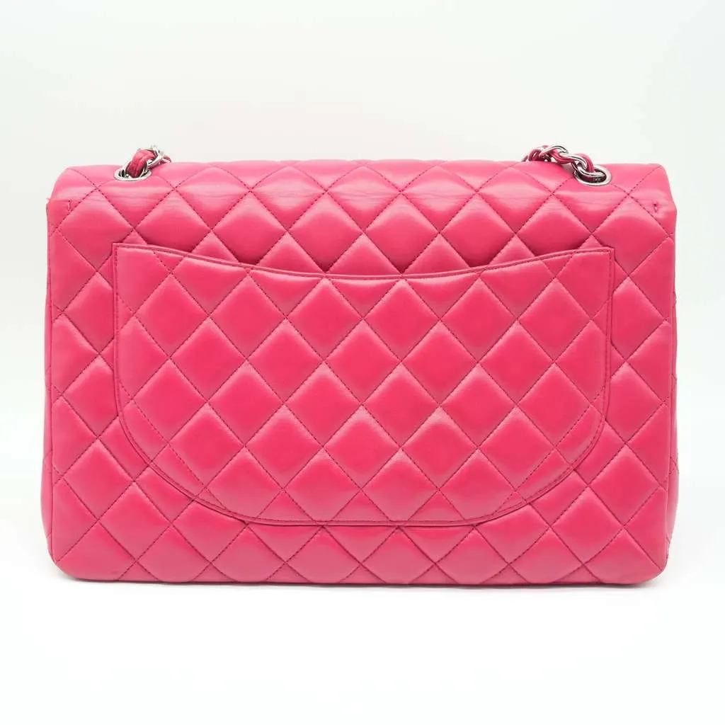Chanel Maxi Classic Single Flap Pink Lambskin 13089787 Pink Fair - Model View