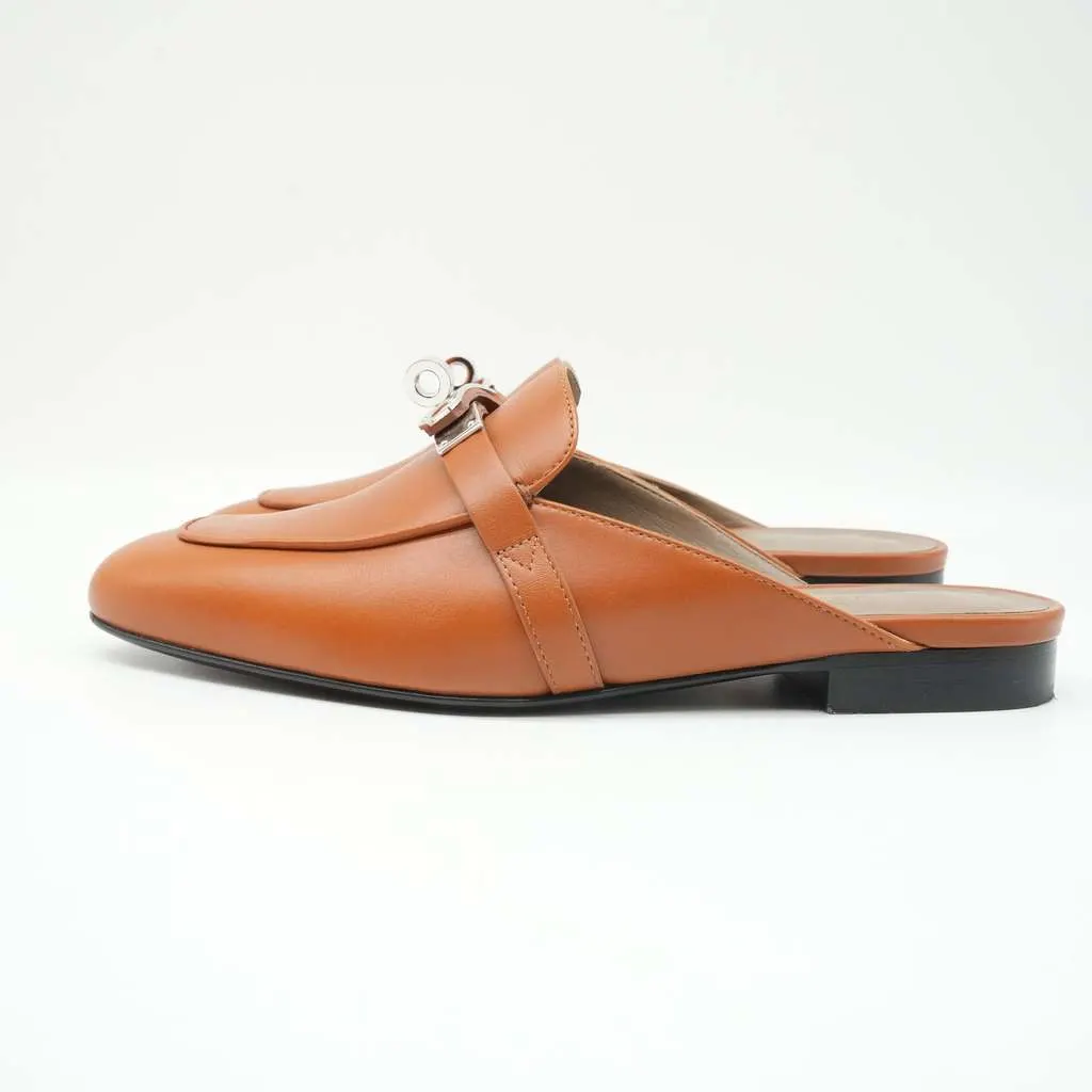 Hermès Women's Loafers Brown Size 36 DB/BO Brown Leather Fair - Model View