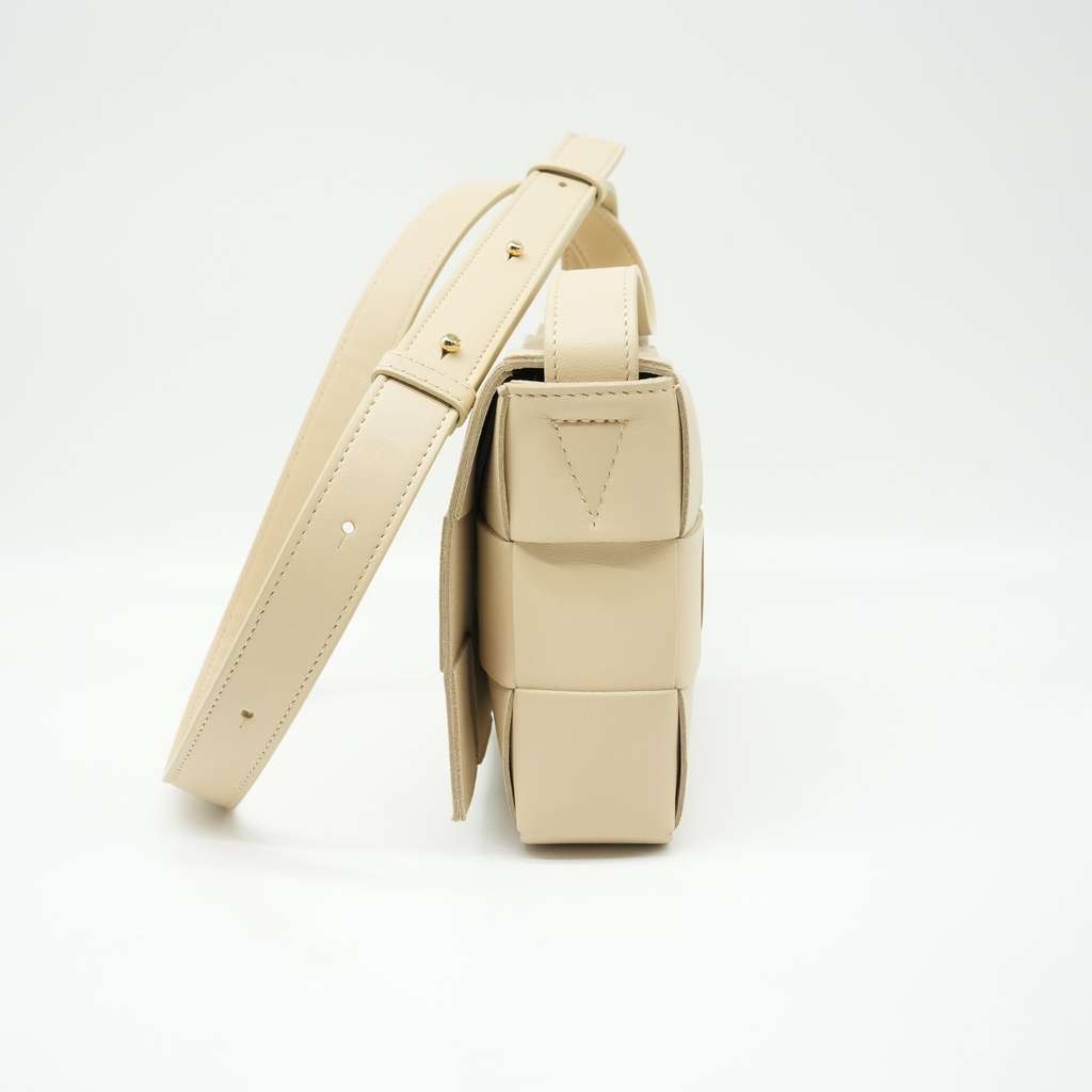 Bottega Veneta Cassette Shoulder Bag Intrecciato Leather Beige - 2